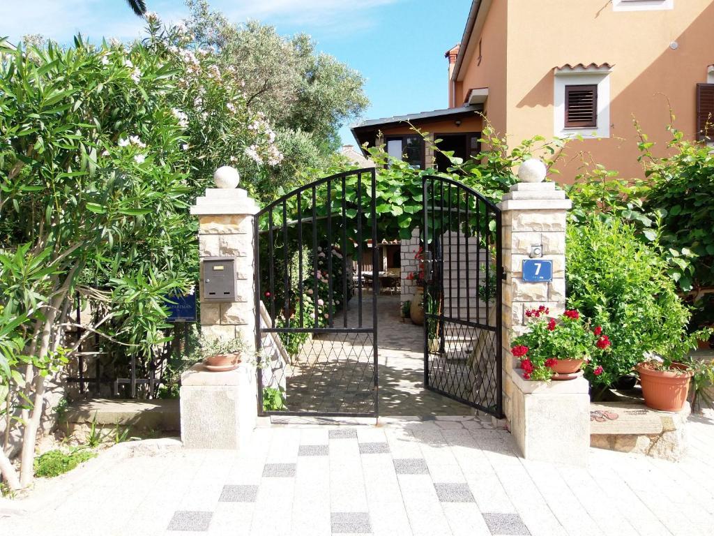 Apartments Beba Mali Lošinj Oda fotoğraf