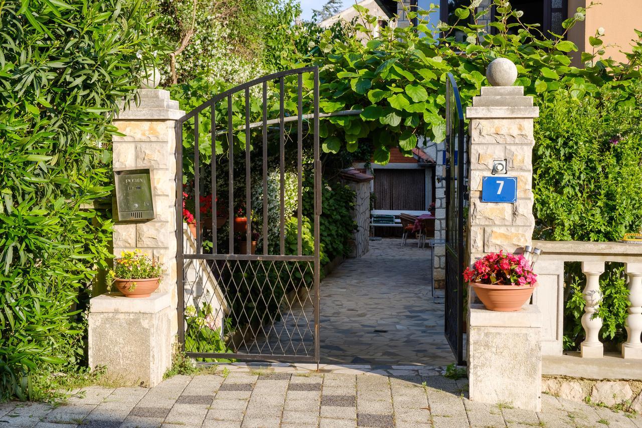 Apartments Beba Mali Lošinj Dış mekan fotoğraf
